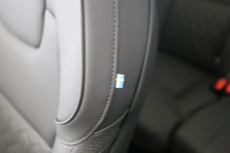 Volvo XC90 din 2025 cu 15.000 km - oferta VOL181445 - foto 5