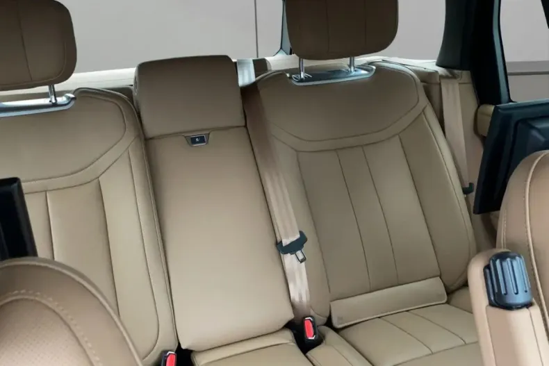 Land Rover Range Rover din 2025 cu 32.595 km - oferta LAN181447 - foto 14