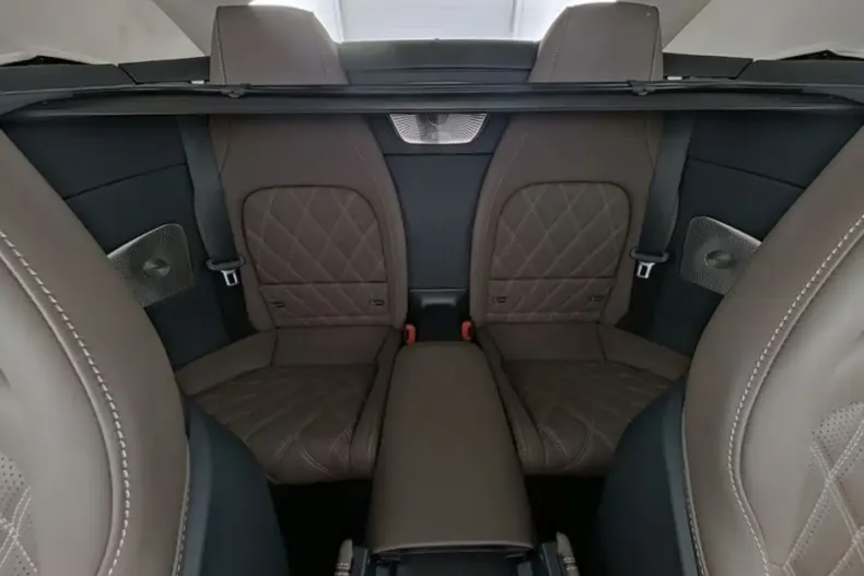 Mercedes-Benz S 63 AMG (Clasa S) din 2025 cu 6.237 km - oferta MER181450 - foto 9