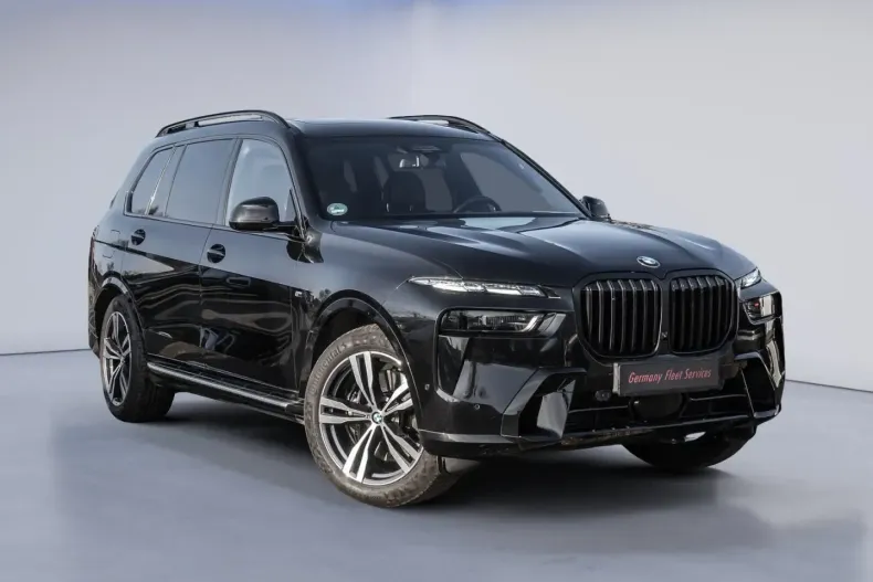 BMW X7 (Seria X) din 2025 cu 12.996 km - oferta BMW181453 - foto 1