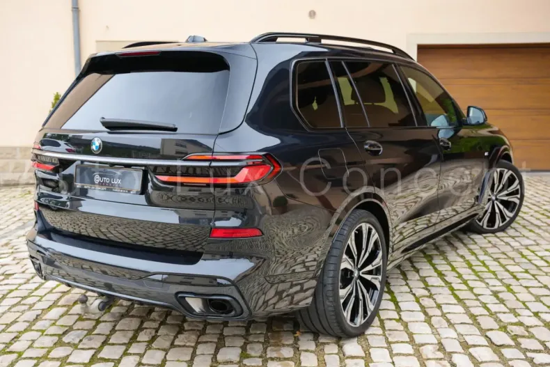 BMW X7 (Seria X) din 2024 cu 26.476 km - oferta BMW181457 - foto 3