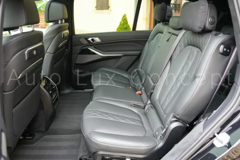 BMW X7 (Seria X) din 2024 cu 26.476 km - oferta BMW181457 - foto 8