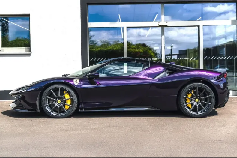 Ferrari SF90 din 2024 cu 3.620 km - oferta FER181461 - foto 2