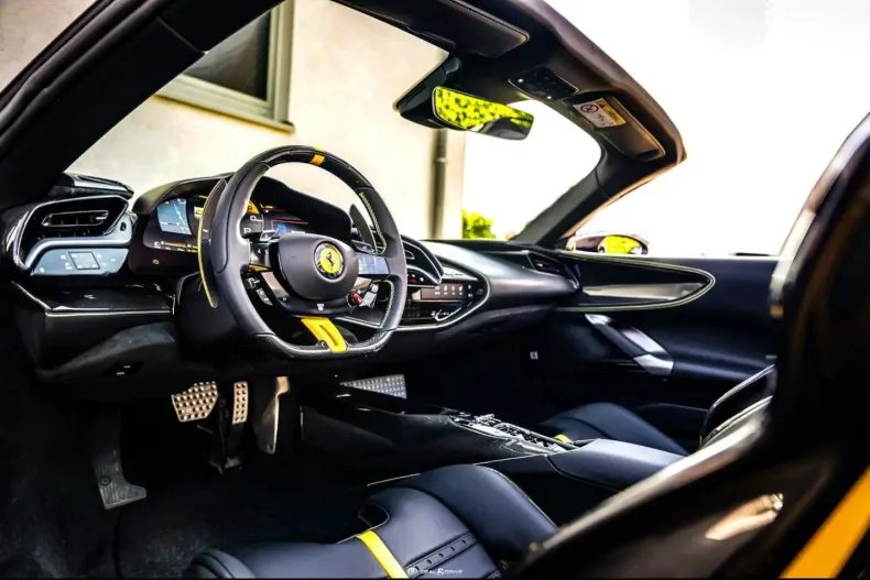 Ferrari SF90 din 2024 cu 3.620 km - oferta FER181461 - foto 13