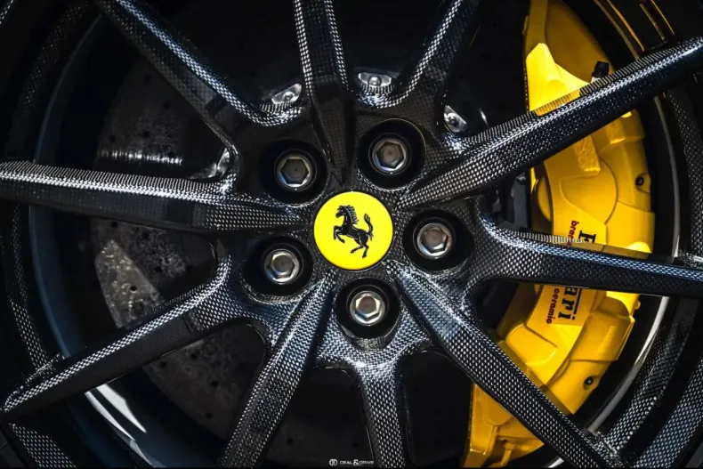 Ferrari SF90 din 2024 cu 3.620 km - oferta FER181461 - foto 15