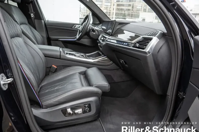 BMW X7 (Seria X) din 2025 cu 24.295 km - oferta BMW181464 - foto 7