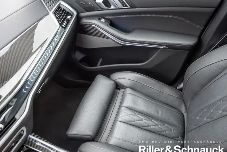 BMW X7 (Seria X) din 2025 cu 24.295 km - oferta BMW181464 - foto 16