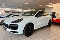 Porsche Cayenne din 2023 cu 48.122 km - oferta POR181466 - foto 1