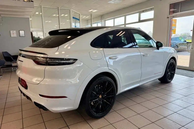 Porsche Cayenne din 2023 cu 48.122 km - oferta POR181466 - foto 5