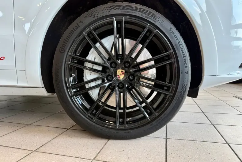 Porsche Cayenne din 2023 cu 48.122 km - oferta POR181466 - foto 6