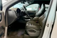 Porsche Cayenne din 2023 cu 48.122 km - oferta POR181466 - foto 8