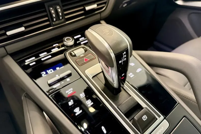 Porsche Cayenne din 2023 cu 48.122 km - oferta POR181466 - foto 17