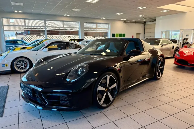 Porsche 992 din 2023 cu 23.792 km - oferta POR181467 - foto 1