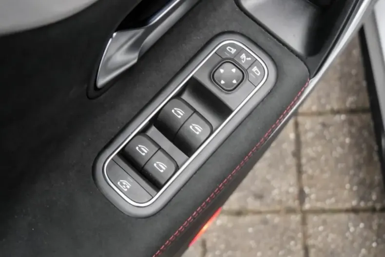 Mercedes-Benz CLA 45 AMG (Clasa CLA) din 2025 cu 3.888 km - oferta MER181470 - foto 12