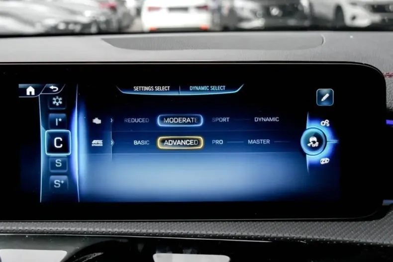 Mercedes-Benz CLA 45 AMG (Clasa CLA) din 2025 cu 3.888 km - oferta MER181470 - foto 19