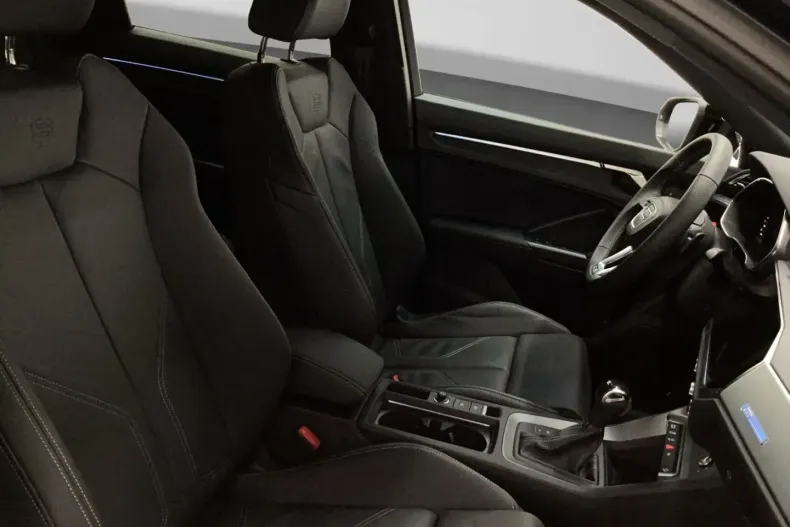 Audi Q3 din 2025 cu 8.847 km - oferta AUD181471 - foto 3