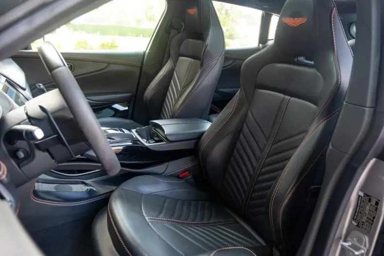 Aston Martin DBX din 2023 cu 67.680 km - oferta AST181480 - foto 3