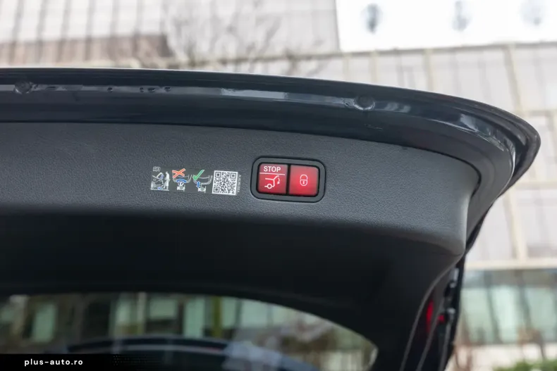 Mercedes-Benz GLC 300 (Clasa GLC) din 2023 cu 38.650 km - oferta MER181486 - foto 28