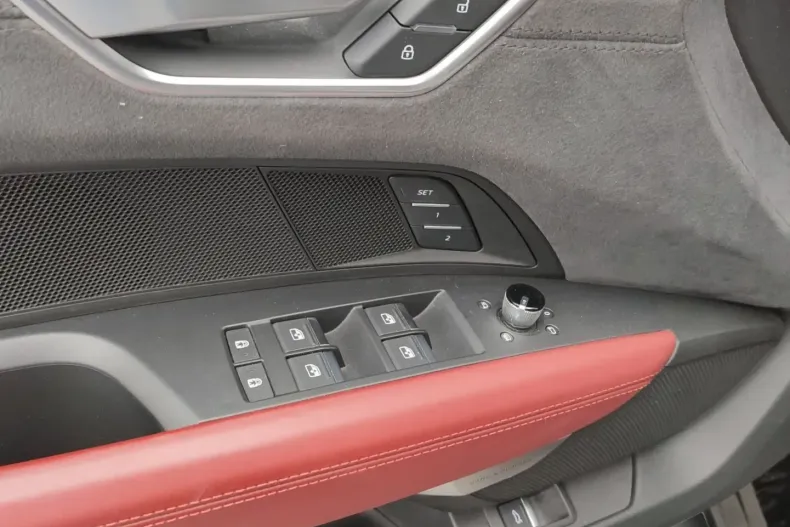 Audi RS e-tron GT din 2024 cu 18.574 km - oferta AUD181498 - foto 12