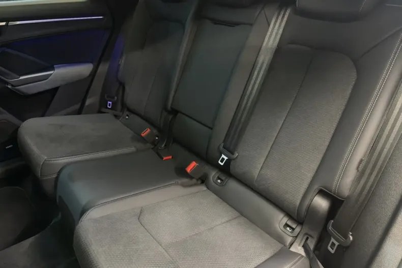 Audi Q3 din 2025 cu 4.990 km - oferta AUD181499 - foto 11