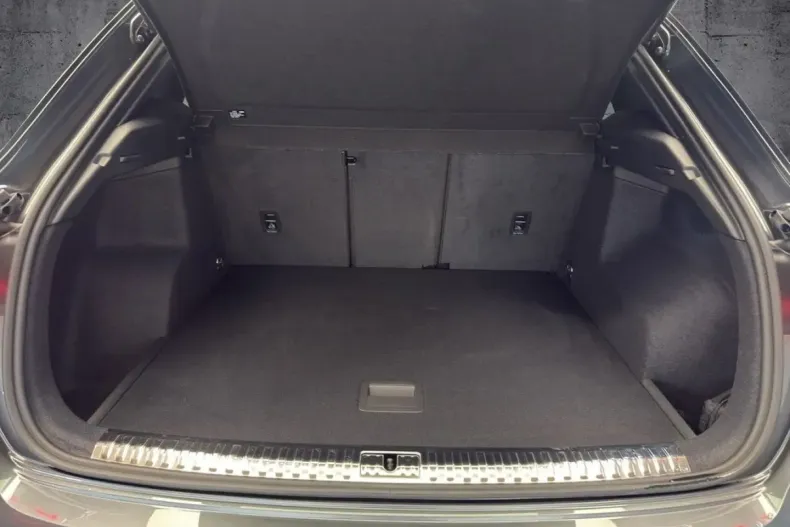 Audi Q3 din 2025 cu 4.990 km - oferta AUD181499 - foto 12