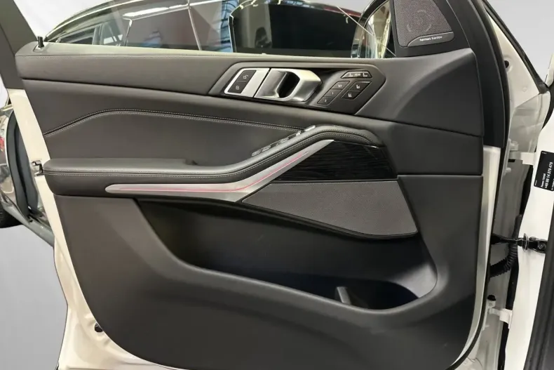 BMW X7 (Seria X) din 2025 cu 24.900 km - oferta BMW181502 - foto 17