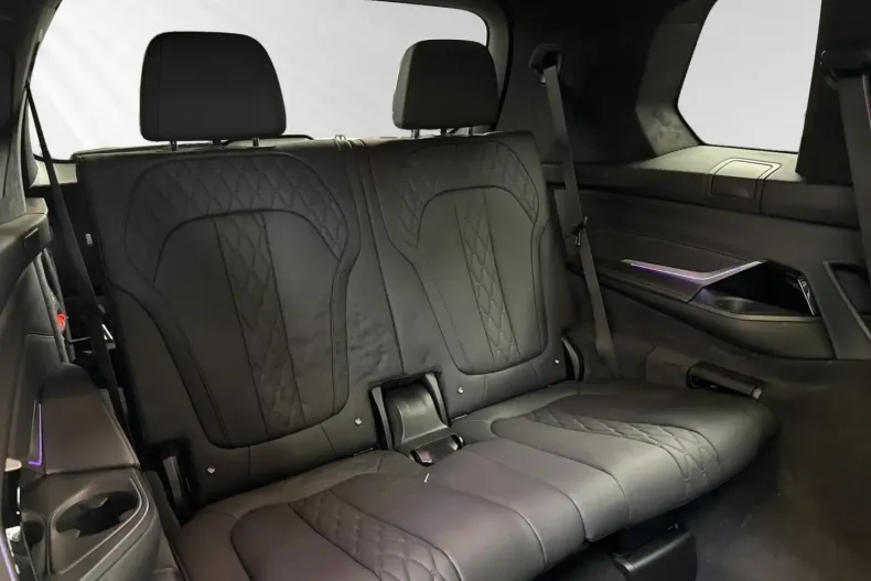 BMW X7 (Seria X) din 2024 cu 17.900 km - oferta BMW181504 - foto 22