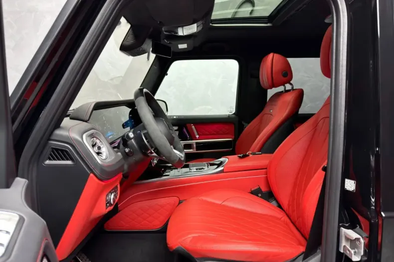 Mercedes-Benz G 63 AMG (Clasa G) din 2025 cu 15.555 km - oferta MER181522 - foto 3