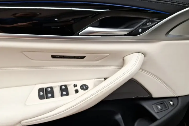 BMW 530 (Seria 5) din 2022 cu 70.301 km - oferta BMW181526 - foto 16