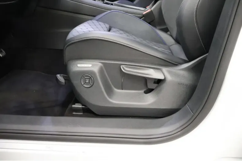 Volkswagen Tiguan din 2025 cu 22.984 km - oferta VOL181530 - foto 20