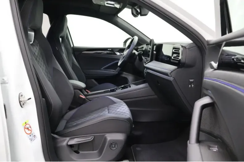 Volkswagen Tiguan din 2025 cu 22.984 km - oferta VOL181530 - foto 23