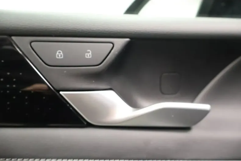 Volkswagen Tiguan din 2025 cu 23.968 km - oferta VOL181535 - foto 19