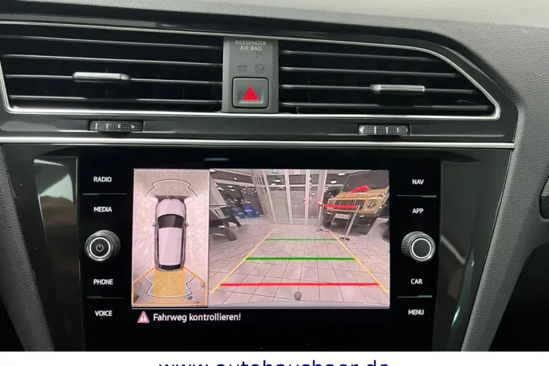 Volkswagen Tiguan din 2024 cu 43.114 km - oferta VOL181558 - foto 31