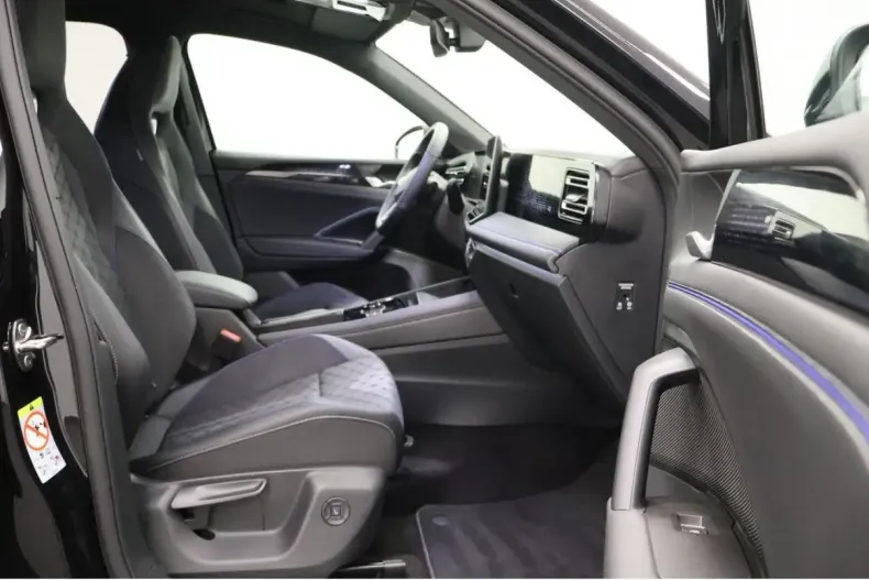 Volkswagen Tiguan din 2025 cu 12.242 km - oferta VOL181567 - foto 22