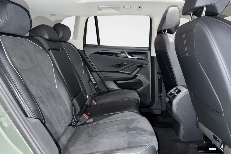 Volkswagen Tiguan din 2024 cu 30.000 km - oferta VOL181569 - foto 12