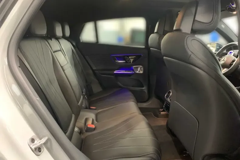 Mercedes-Benz GLC 450 (Clasa GLC) din 2024 cu 11.428 km - oferta MER181581 - foto 10