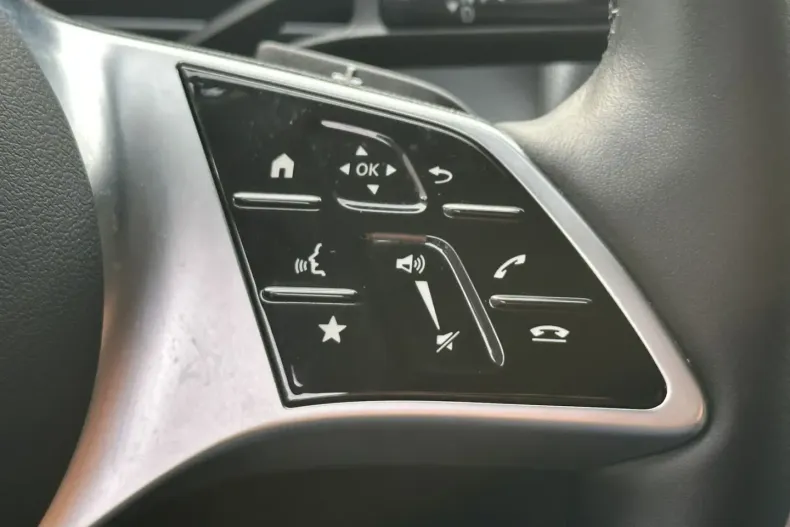 Mercedes-Benz GLC 300 (Clasa GLC) din 2024 cu 37.465 km - oferta MER181582 - foto 9