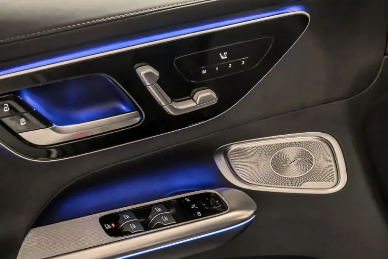 Mercedes-Benz GLC 300 (Clasa GLC) din 2024 cu 12.780 km - oferta MER181583 - foto 15