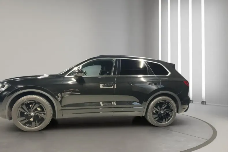 Volkswagen Touareg din 2024 cu 48.000 km - oferta VOL181584 - foto 2