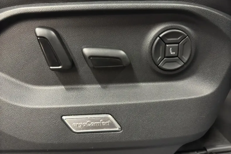 Volkswagen Touareg din 2024 cu 48.000 km - oferta VOL181584 - foto 15