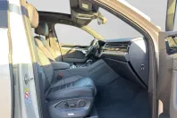 Volkswagen Touareg din 2024 cu 27.868 km - oferta VOL181588 - foto 3