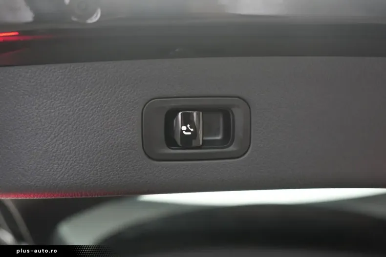 Mercedes-Benz GLC 300 (Clasa GLC) din 2024 cu 29.000 km - oferta MER181589 - foto 31