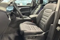 Volkswagen Touareg din 2024 cu 33.835 km - oferta VOL181590 - foto 13