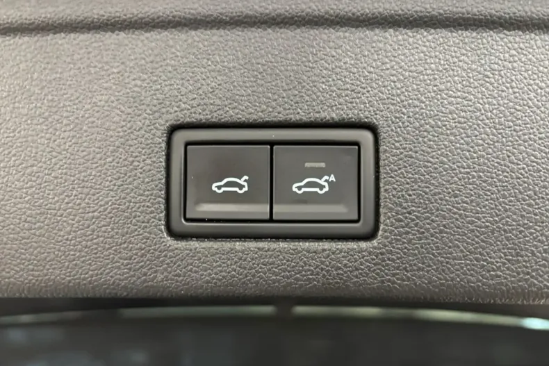 Volkswagen Touareg din 2024 cu 33.835 km - oferta VOL181590 - foto 27