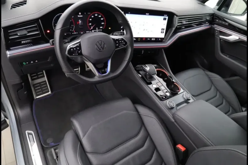 Volkswagen Touareg din 2024 cu 60.700 km - oferta VOL181591 - foto 8