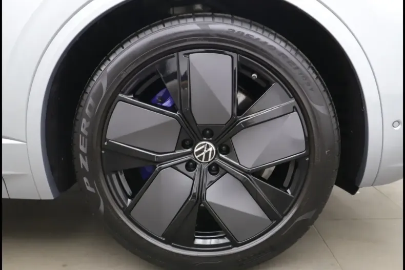 Volkswagen Touareg din 2024 cu 60.700 km - oferta VOL181591 - foto 18