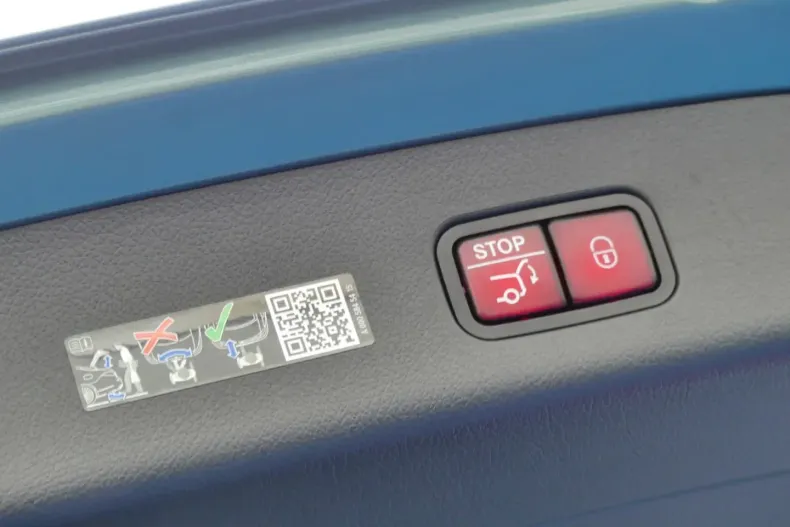 Mercedes-Benz GLC 300 (Clasa GLC) din 2024 cu 16.309 km - oferta MER181593 - foto 24