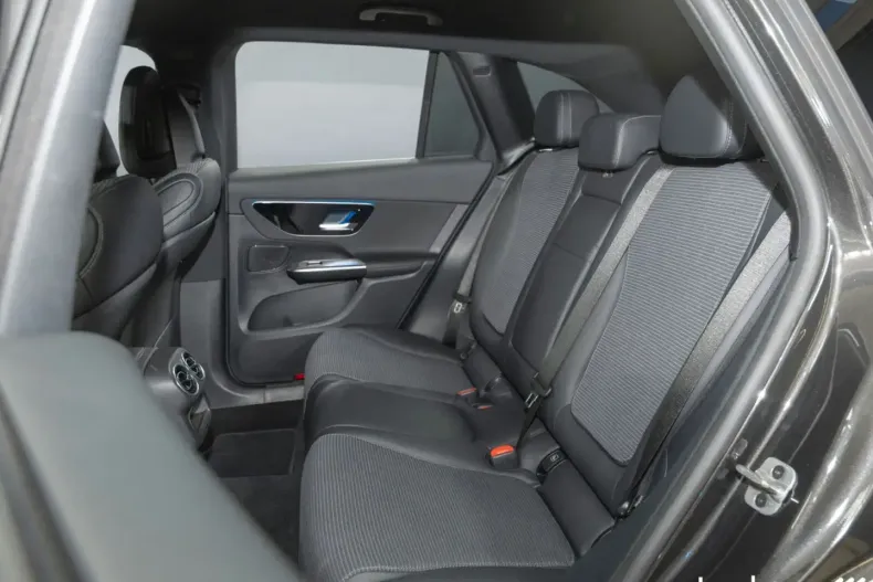 Mercedes-Benz GLC 220 (Clasa GLC) din 2024 cu 22.048 km - oferta MER181594 - foto 14