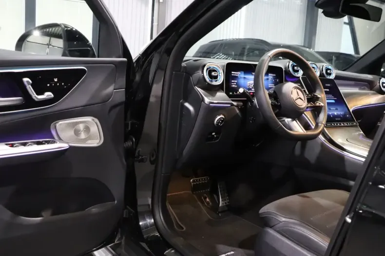 Mercedes-Benz GLC 300 (Clasa GLC) din 2024 cu 20.000 km - oferta MER181598 - foto 14