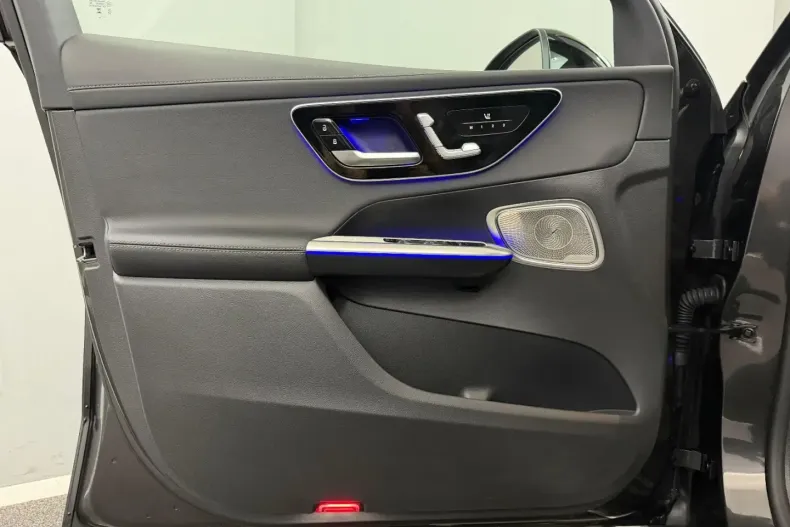 Mercedes-Benz GLC 300 (Clasa GLC) din 2024 cu 20.000 km - oferta MER181600 - foto 9